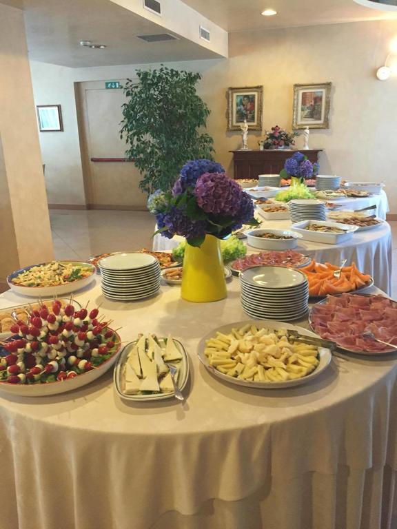 Vecchia Brianza Hotel Seveso Buitenkant foto