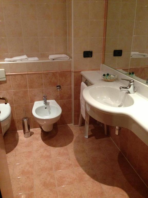 Vecchia Brianza Hotel Seveso Buitenkant foto